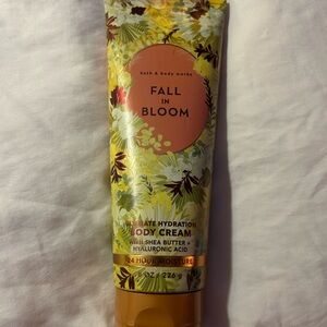 Bath & Body Works Fall in Bloom Body Cream